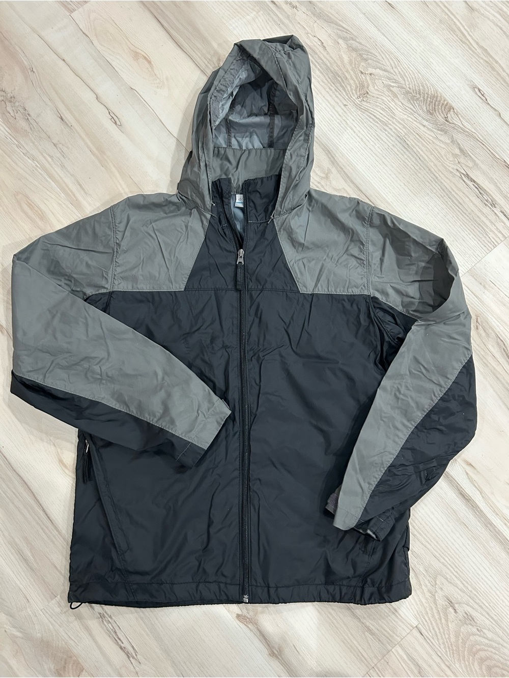 Columbia Men's Black and Gray Hooded Windbreaker Jacket